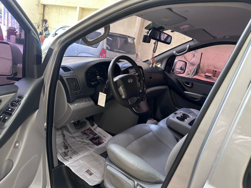 Hyundai starex 2015 ឡានថ្មីមិនដែលជួប✅