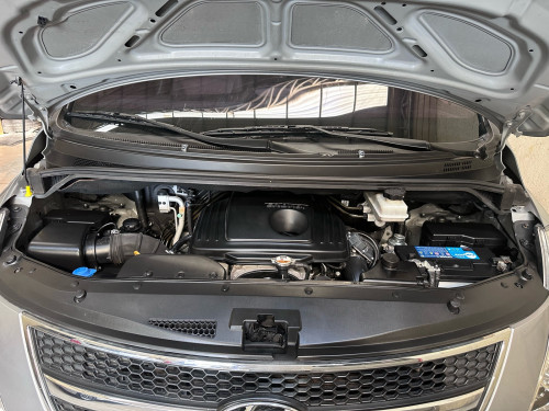 Hyundai starex 2015 ឡានថ្មីមិនដែលជួប✅