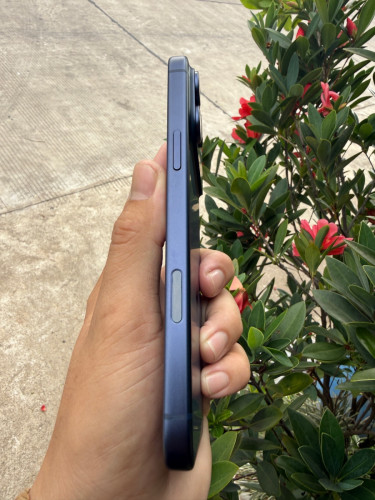 iPhone 17 pm ខៀវ X/A 256G ថ្ម100% ស្អាត99% សំនុំហ្សុីនណែន