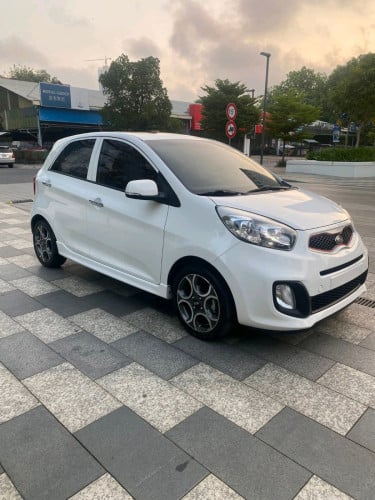 Kia morning ឆ្នាំ2014 full option បើកដំបូល f sport ឈ្នាន់ហ្គែរវែង ប្រ្វាំងគៀបមុខក្រោយ......