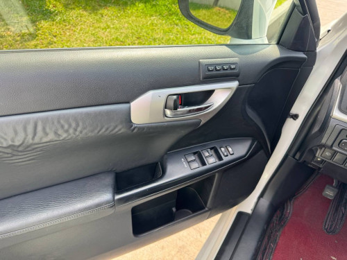 LEXUS CT 200h 2012 full options