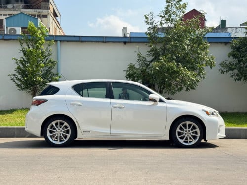 LEXUS CT 200h 2012 full options