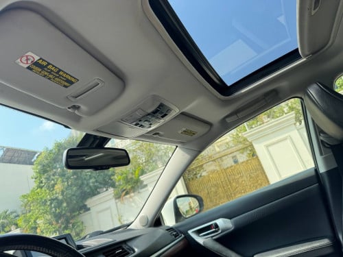 LEXUS CT 200h 2012 full options