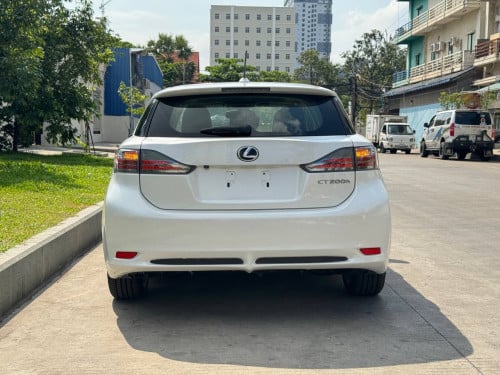 LEXUS CT 200h 2012 full options