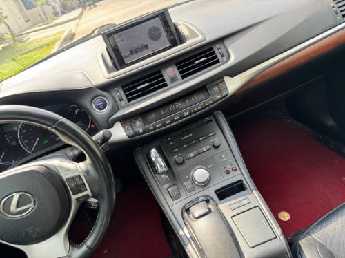 LEXUS CT 200h 2012 full options