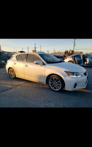Lexus CT 200h