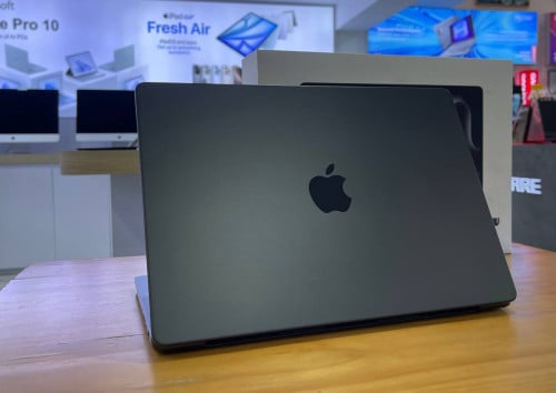 Macbook Pro Retona M5 New 1599$