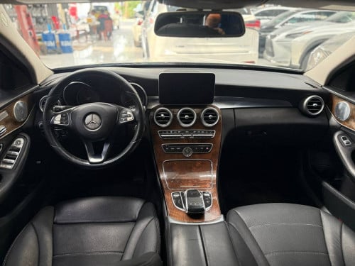Mercedes Benz C300 2015