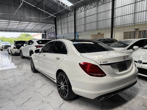 Mercedes Benz C300 2015