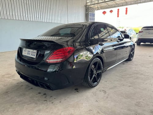 Mercedes Benz C300 4matic 2015 full option