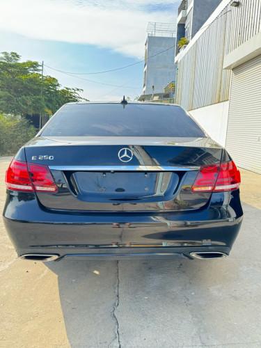 Mercedes Benz E250 2016 full option