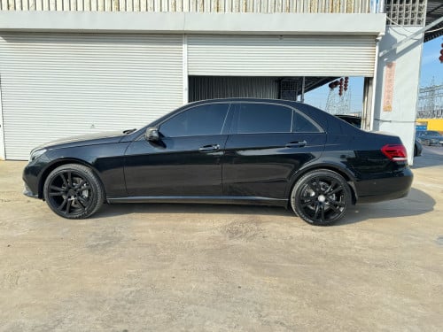 Mercedes Benz E250 2016 full option
