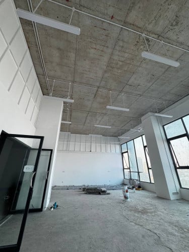 Office space for rent in UK271