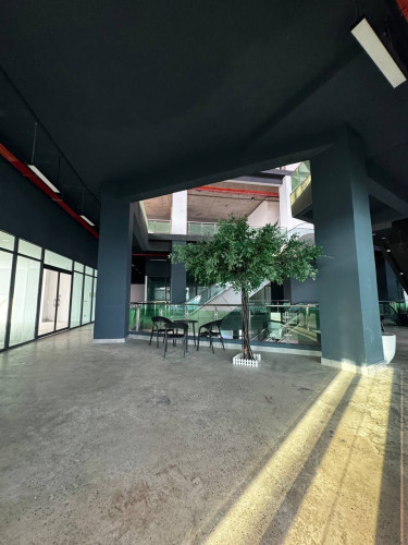 Office space for rent in UK271