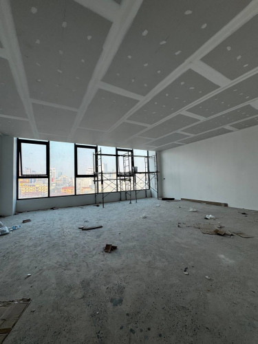 Office space for rent in UK271