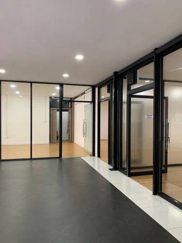Prime Commercial Property for Lease – Russian Blvd