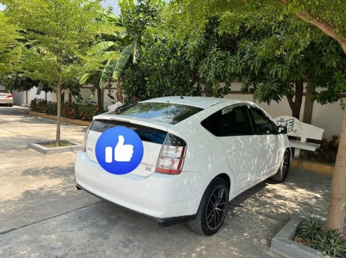 Prius 04 full ឡានស្អាត