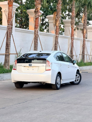 Prius 2010 Option 4 92000ម៉ាយសុីន ថ្មីណាស់