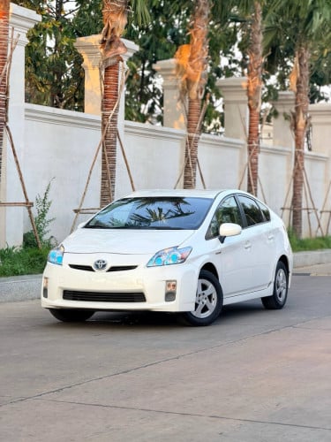 Prius 2010 Option 4 92000ម៉ាយសុីន ថ្មីណាស់