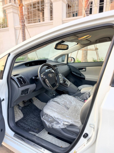 Prius 2010 Option 4 92000ម៉ាយសុីន ថ្មីណាស់