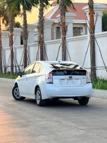 Prius 2010 Option 4 92000ម៉ាយសុីន ថ្មីណាស់