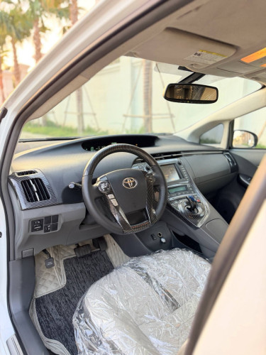 Prius 2010 Option 4 92000ម៉ាយសុីន ថ្មីណាស់