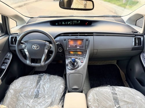 Prius 2010 Option 4 92000ម៉ាយសុីន ថ្មីណាស់