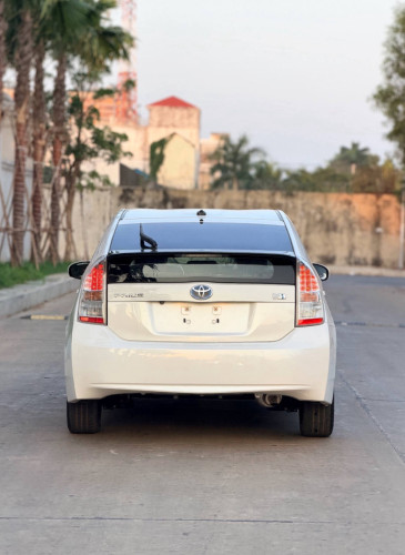 Prius 2010 Option 4 92000ម៉ាយសុីន ថ្មីណាស់