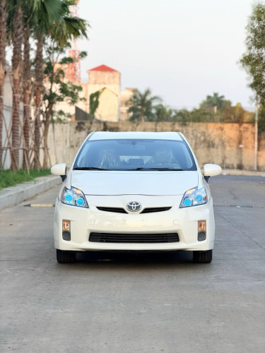 Prius 2010 Option 4 92000ម៉ាយសុីន ថ្មីណាស់