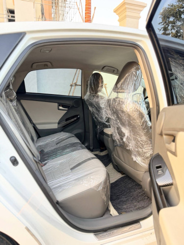 Prius 2010 Option 4 92000ម៉ាយសុីន ថ្មីណាស់