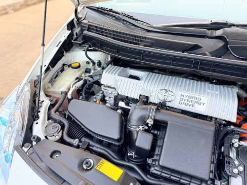 Prius 2010 Option 4 92000ម៉ាយសុីន ថ្មីណាស់
