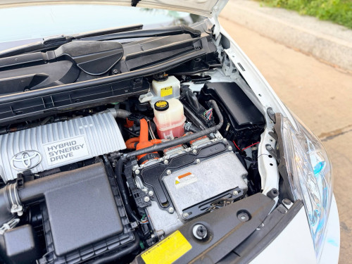 Prius 2010 Option 4 92000ម៉ាយសុីន ថ្មីណាស់