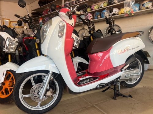 Scoopy 016 ឡើង 024 ស្អាត