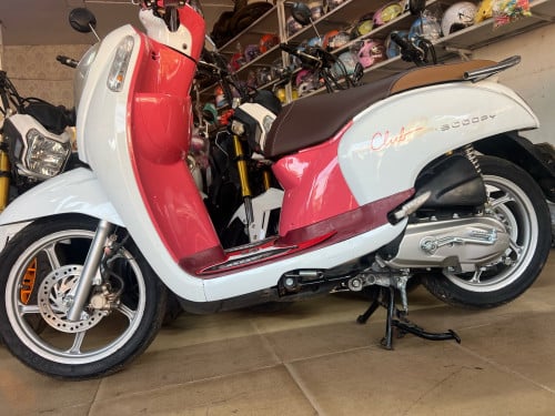 Scoopy 016 ឡើង 024 ស្អាត