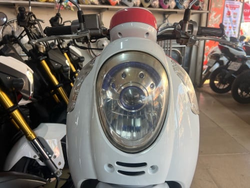 Scoopy 016 ឡើង 024 ស្អាត