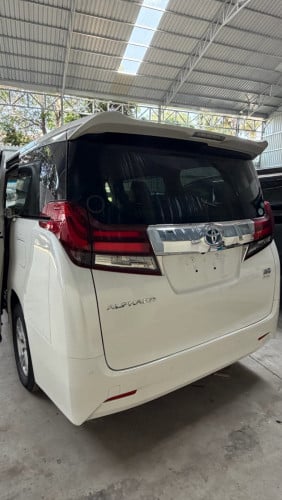 Toyota Alphard 2015 hybrid