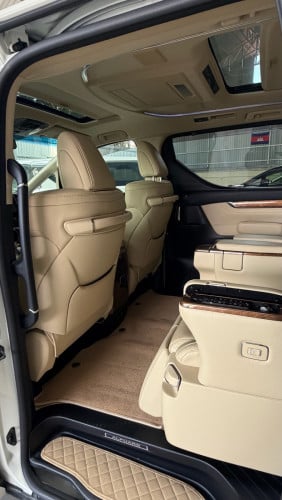 Toyota Alphard 205 Lounge បើកដំបូល