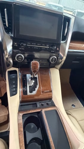 Toyota Alphard 205 Lounge បើកដំបូល