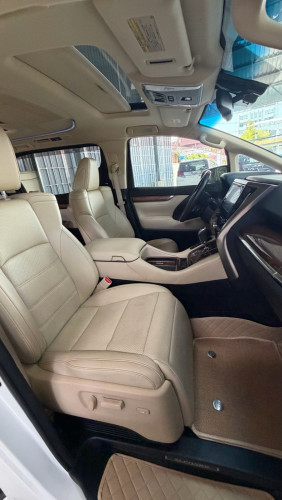 Toyota Alphard 205 Lounge បើកដំបូល