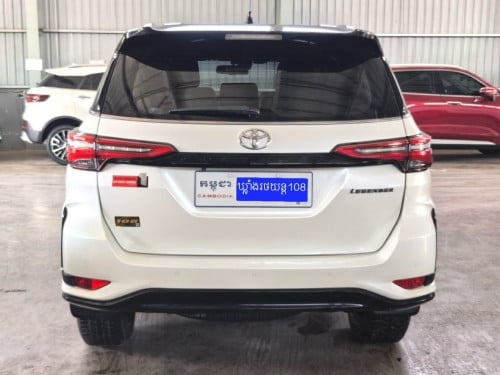 Toyota Fortuner 2021Legender Full option ចូលតាមករុមហ៊ុន Toyota ឆ្វេងសុីន