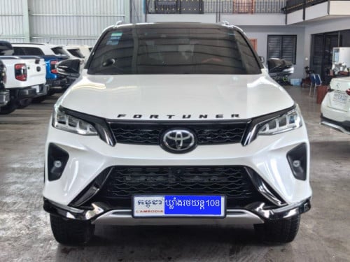 Toyota Fortuner 2021Legender Full option ចូលតាមករុមហ៊ុន Toyota ឆ្វេងសុីន