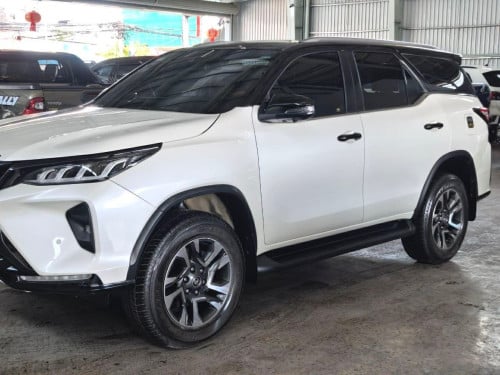 Toyota Fortuner 2021Legender Full option ចូលតាមករុមហ៊ុន Toyota ឆ្វេងសុីន