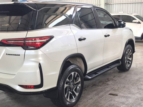 Toyota Fortuner 2021Legender Full option ចូលតាមករុមហ៊ុន Toyota ឆ្វេងសុីន