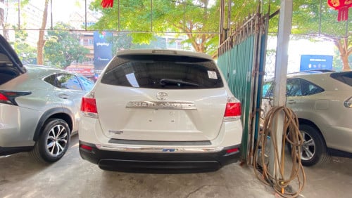 TOYOTA HIGHLANDER V4 2012