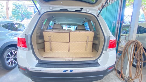 TOYOTA HIGHLANDER V4 2012