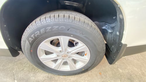 TOYOTA HIGHLANDER V4 2012