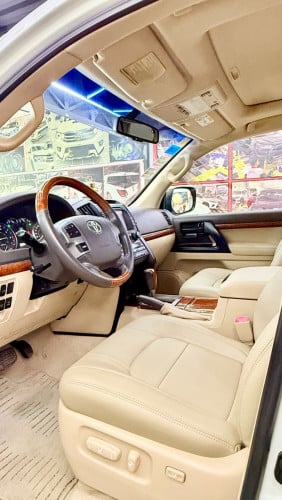 Toyota Land Cruiser GX-R 2013 Full options