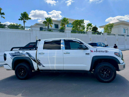 Toyota Tundra ឆ្នាំ2014 1794 Up 2021 ប៉ុង2