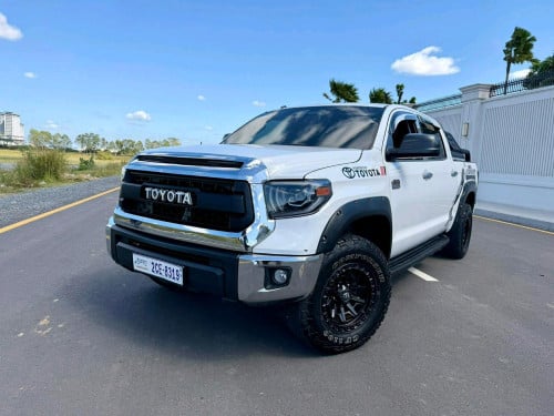 Toyota Tundra ឆ្នាំ2014 1794 Up 2021 ប៉ុង2