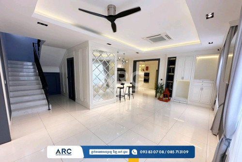 Villa QA for rent at Borey Chip Mong 598